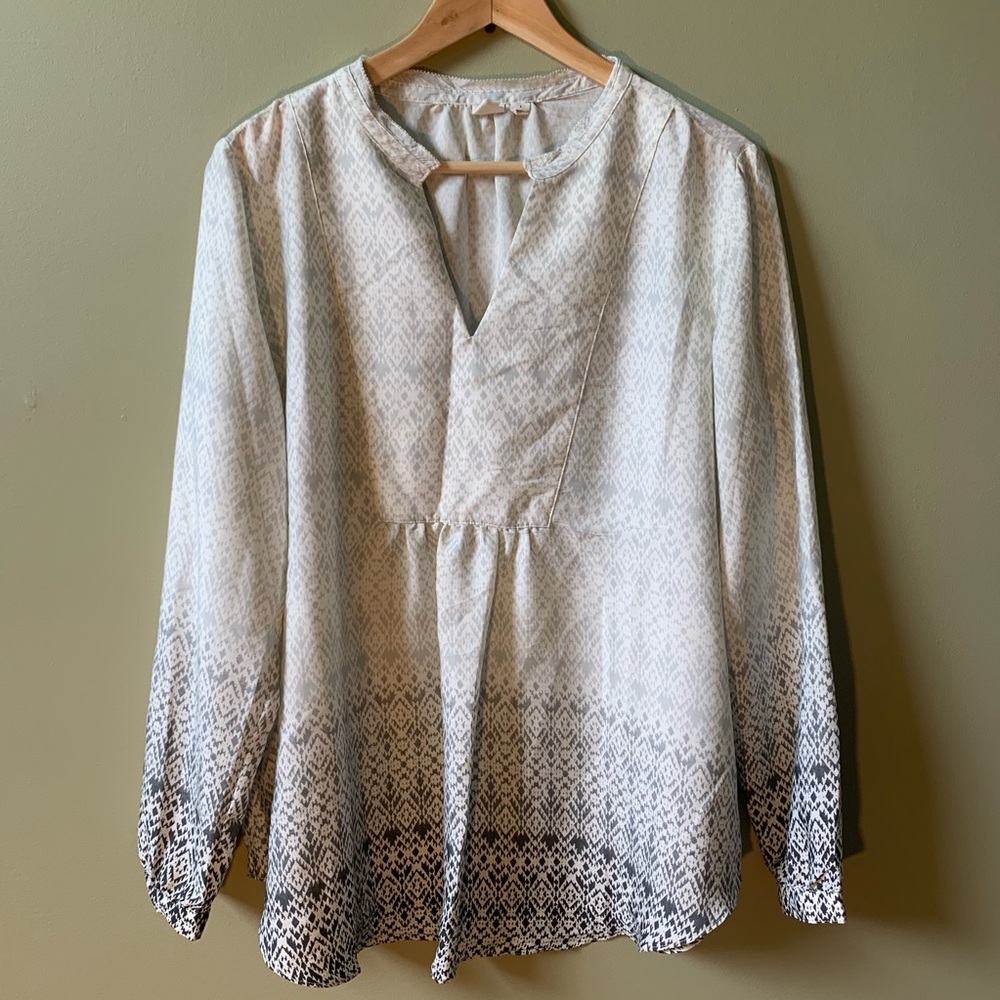 Pattern maternity blouse